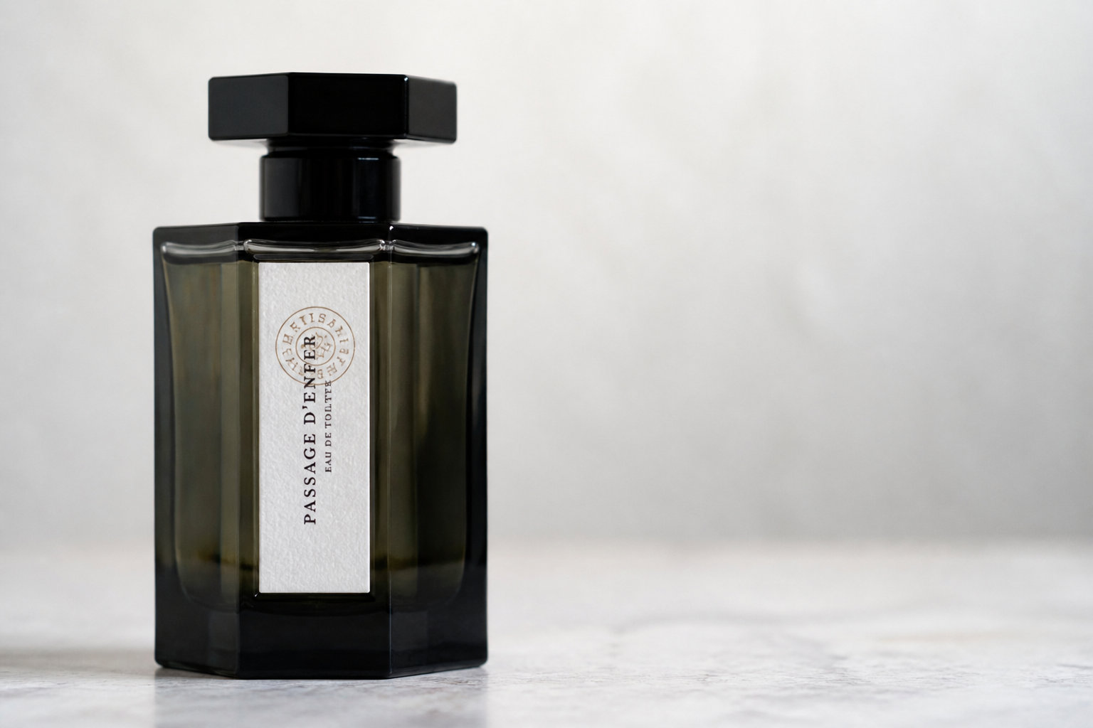 L'Artisan Parfumeur Passage d'Enfer : la sérénité de l'encens