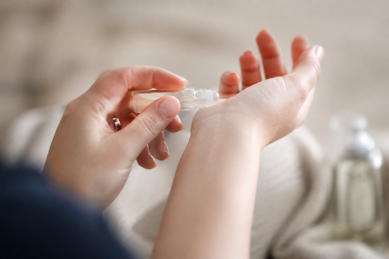 Stratégies pour tester un parfum sans subir de nausées